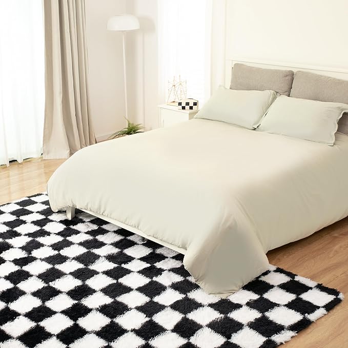 Super Soft Rug for Bedroom, 6x9 Ft Black and White Area Rug Classic Checkered Shaggy Anti-Skid High Pile Soft Fluffy Rug Fuzzy Carpet for Living Room Bedroom Kids Room Nursery, Dorm Home Decor
