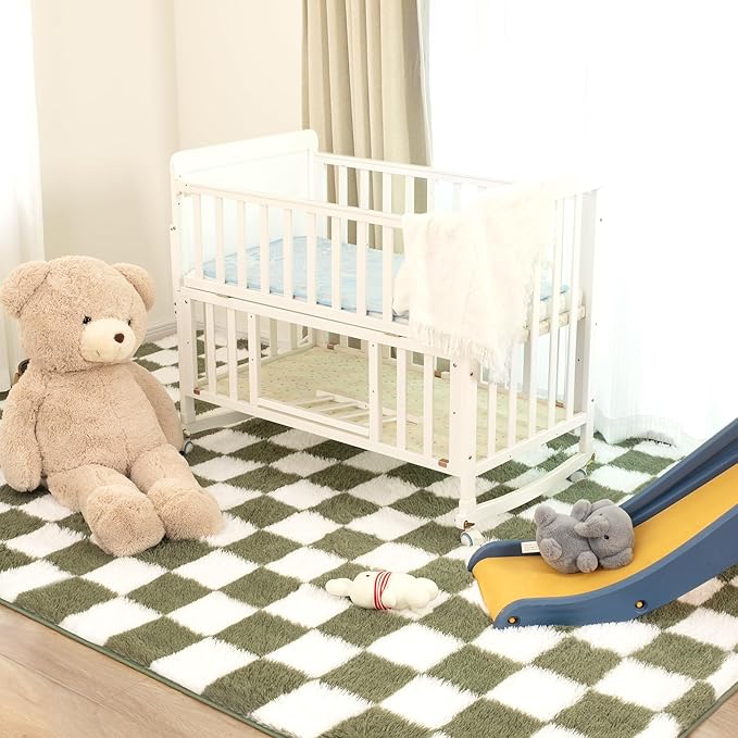 Super Soft Rug for Bedroom, 6x9 Ft Green and White Area Rug Classic Checkered Shaggy Anti-Skid High Pile Soft Fluffy Rug Fuzzy Carpet for Living Room Bedroom Kids Room Nursery, Dorm Home Decor